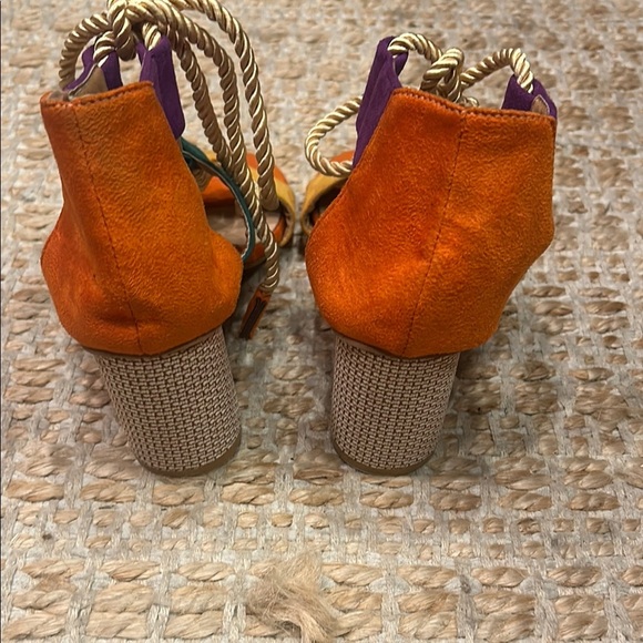 Colorful Women's Block Heel Sandals - Picture 9 of 10